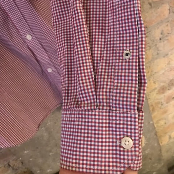 Banana Republic Red Gingham Button Down - L - Picture 7 of 8